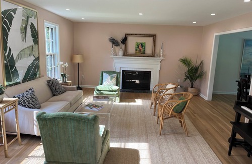 West Falls Church House | Lovely 6B Home w POOL on Wooded Lot 20 Minutes From DC
