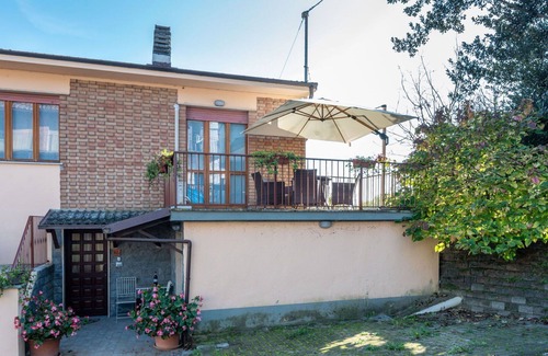 Castagnole Monferrato Apartment | Lovely apartment for 5 people with WIFI, A/C, TV and terrace