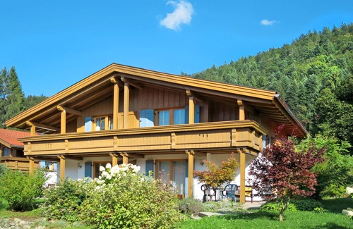 Maxlrain House | Lovely apartment in villa for 6 people with TV and terrace