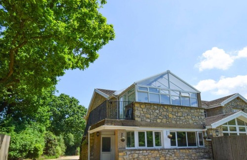Peterston-Super-Ely Apartment | Lovely apartment for 4 people with WIFI, TV, patio, panoramic view and parking