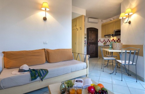 Canneddi Apartment | Lovely apartment for 4 guests with A/C, pool, WIFI, TV, terrace and pets allowed