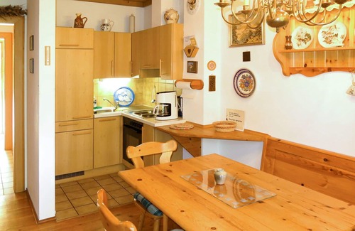 Treffen Villa | Lovely apartment in villa for 4 people with WIFI, TV, terrace and pets allowed