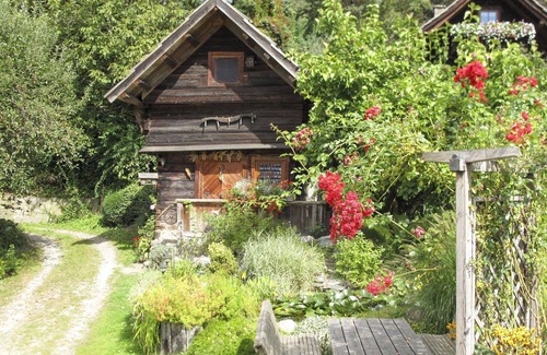 Treffen Villa | Lovely apartment in villa for 4 people with WIFI, TV, terrace and pets allowed