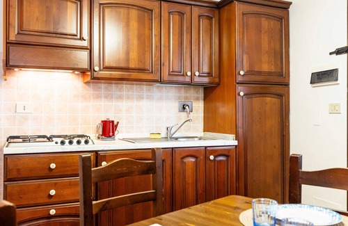 Diano Castello Apartment | Lovely apartment for 2 people with WIFI, A/C, pool, terrace, pets allowed and panoramic view