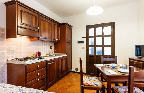 Diano Castello Apartment | Lovely apartment for 2 people with WIFI, A/C, pool, terrace, pets allowed and panoramic view