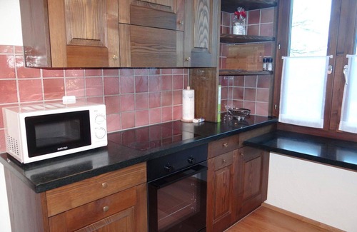 Engelberg Apartment | Lovely apartment for 4 guests with pool, WIFI, TV and balcony