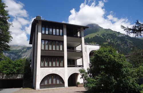 Engelberg Apartment | Lovely apartment for 4 guests with pool, WIFI, TV and balcony