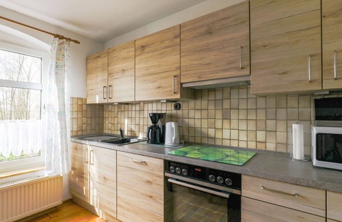 Oberndorf Apartment | Lovely apartment for 6 guests with WIFI, TV, patio and pets allowed
