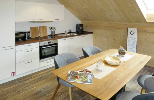 Hofstetten Apartment | Lovely apartment for 4 guests with WIFI, TV, patio and pets allowed
