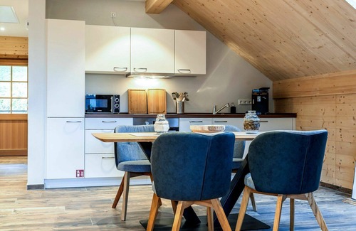 Hofstetten Apartment | Lovely apartment for 4 guests with WIFI, TV, patio and pets allowed