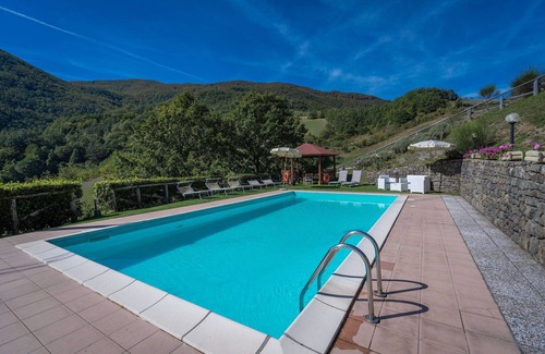Cutigliano Apartment | Lovely apartment for 4 people with pool, WIFI, TV and pets allowed