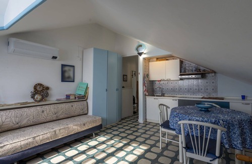 Laigueglia Apartment | Lovely apartment for 3 guests with A/C, WIFI
