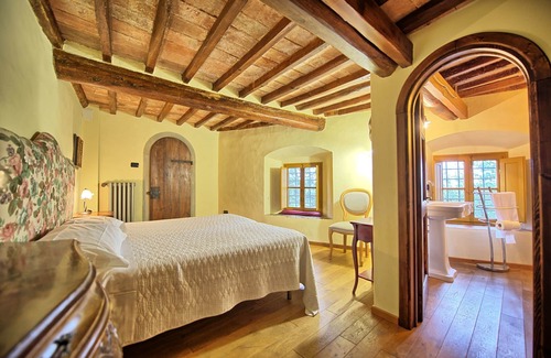 Montagnana Other | Lovely apartment for 9 people with WIFI, pool and panoramic view
