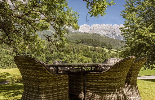 Ellmau Apartment | Lovely apartment for 2 guests with WIFI, TV, terrace and pets allowed
