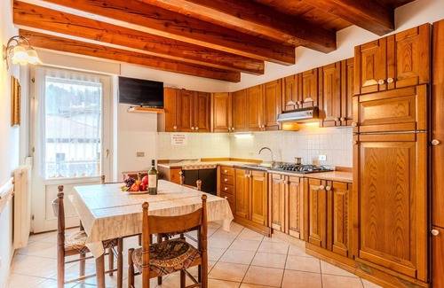 Taio Apartment | Lovely apartment for 3 guests with WIFI, TV, patio and pets allowed