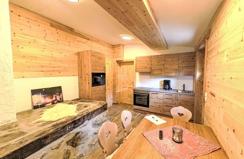 Forstau Apartment | Lovely apartment for 4 people with WIFI, TV, terrace, pets allowed and panoramic view