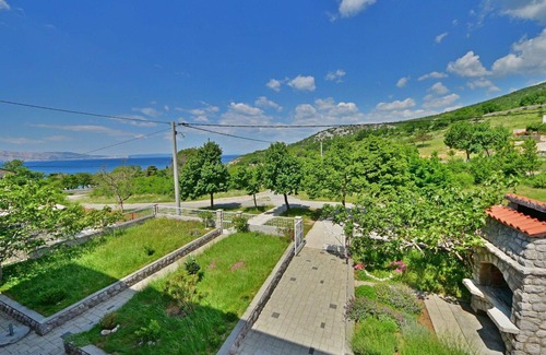 Sibinj Krmpotski Apartment | Lovely apartment for 4 guests with WIFI, A/C, TV and terrace