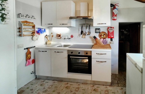Peglio Apartment | Lovely apartment for 4 guests with WIFI, TV, terrace and pets allowed