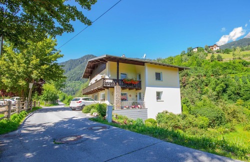 Pians Apartment | Lovely apartment for 4 people with WIFI, TV, patio, pets allowed and panoramic view