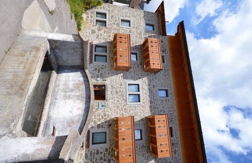 Ovasta Apartment | Lovely apartment for 4 people with WIFI, TV, balcony and pets allowed