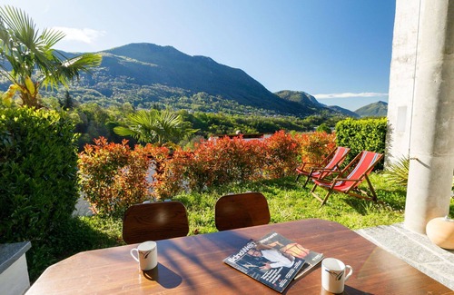Sonvico Apartment | Lovely apartment for 5 people with WIFI, pool, TV, patio, pets allowed and panoramic view