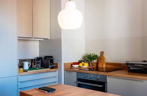 Oneglia Apartment | Lovely apartment for 5 people with WIFI, A/C, TV, terrace and parking