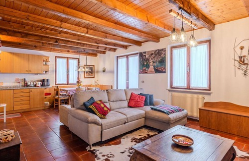 Sfruz Apartment | Lovely apartment for 5 people with WIFI, TV and terrace
