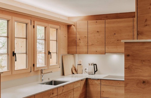 Saanen Apartment | Lovely apartment for 6 guests with WIFI and balcony