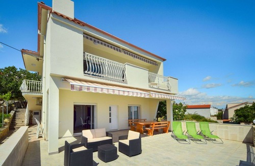 Seget Apartment | Lovely apartment for 6 people with A/C, WIFI, TV and terrace