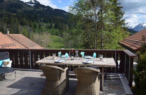 Schoenried Apartment | Lovely apartment for 8 people with WIFI, TV and balcony