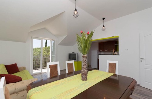 Sumartin Apartment | Lovely apartment for 8 person