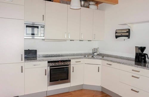 Albeck Apartment | Lovely apartment for 14 guests with WIFI, TV and patio