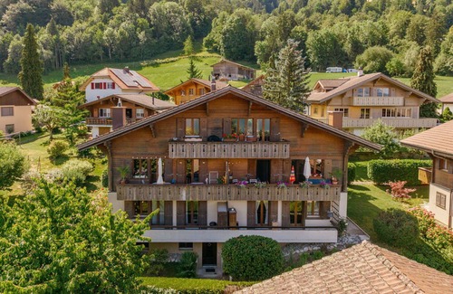 Leissigen Apartment | Lovely apartment for 2 guests with WIFI, TV, patio and panoramic view