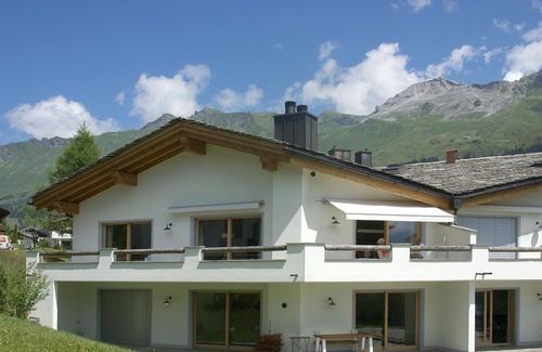 Valbella Apartment | Lovely apartment for 6 people with WIFI, TV and balcony