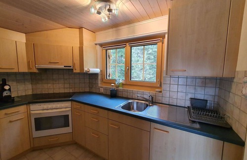 Valbella Apartment | Lovely apartment for 5 people with WIFI, TV, balcony and pets allowed