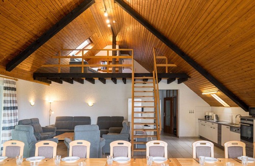 Immerath Apartment | Lovely apartment for 12 people with WIFI, TV, balcony and pets allowed