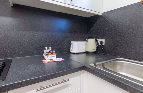 Balloch Apartment | Lovely apartment for 4 guests with WIFI, TV and patio