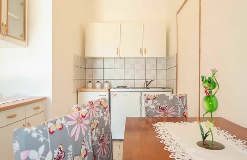 Cesarica Apartment | Lovely apartment for 8 guests with A/C, pool, WIFI, TV and terrace