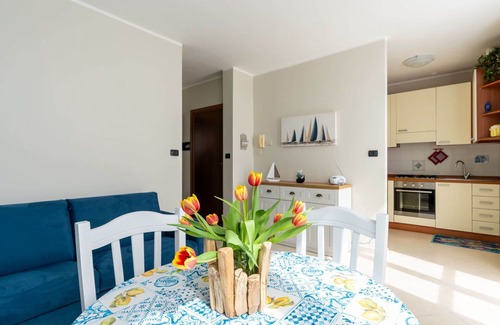 Lavina Apartment | Lovely apartment for 4 people with pool, WIFI, TV, terrace and pets allowed