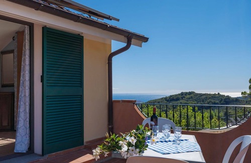 Valloria Apartment | Lovely apartment for 4 guests with pool, hot tub, WIFI, A/C, TV and patio