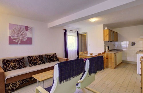 Ravne v Bohinju Apartment | Lovely apartment for 3 guests with WIFI, TV, pets allowed and panoramic view
