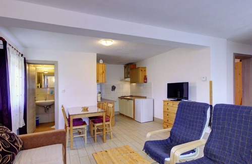 Ravne v Bohinju Apartment | Lovely apartment for 3 guests with WIFI, TV, pets allowed and panoramic view