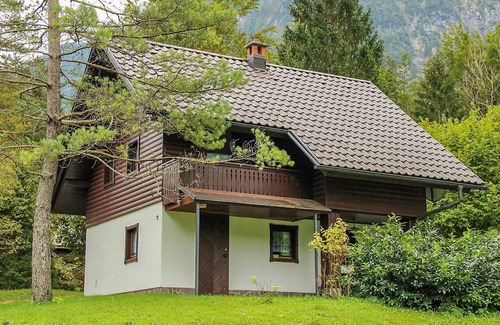 Ukanc Apartment | Lovely apartment for 4 guests with TV and balcony