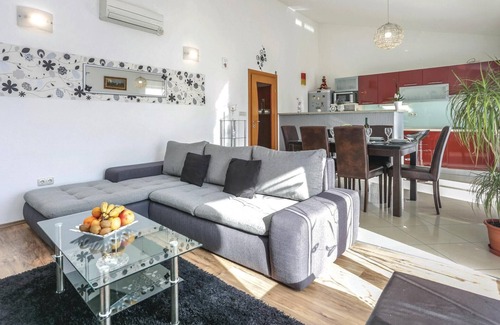 Ostrvica Apartment | Lovely apartment in Donja Ostrvica