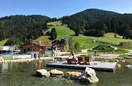 Wildschoenau Villa | Lovely apartment in villa for 3 guests with WIFI, TV and balcony