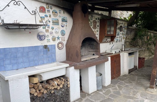 Pietrabruna House | Lovely apartment in villa for 6 guests with WIFI, TV and terrace