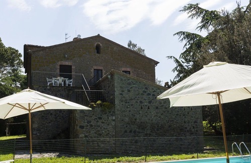 Capraccia Villa | Lovely apartment in villa for 4 people with pool, WIFI, TV, terrace, pets allowed and parking