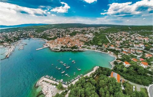 Milcetici Apartment | Lovely Apartment In Malinska With Wifi