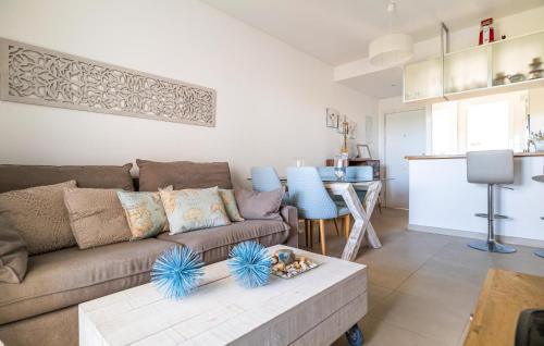 Rota Apartment | Lovely Apartment In Rota With Wifi