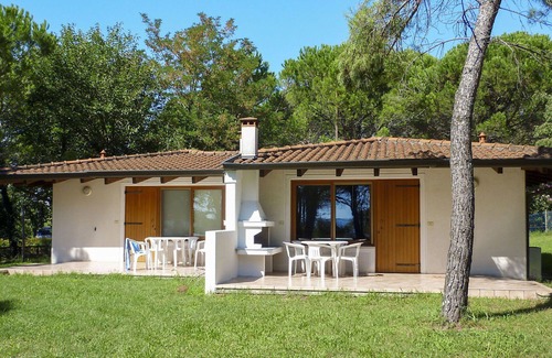 Aquileia House | Lovely apartment in villa for 6 people with pool, WIFI, A/C, TV and terrace
